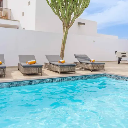Colina Villa *